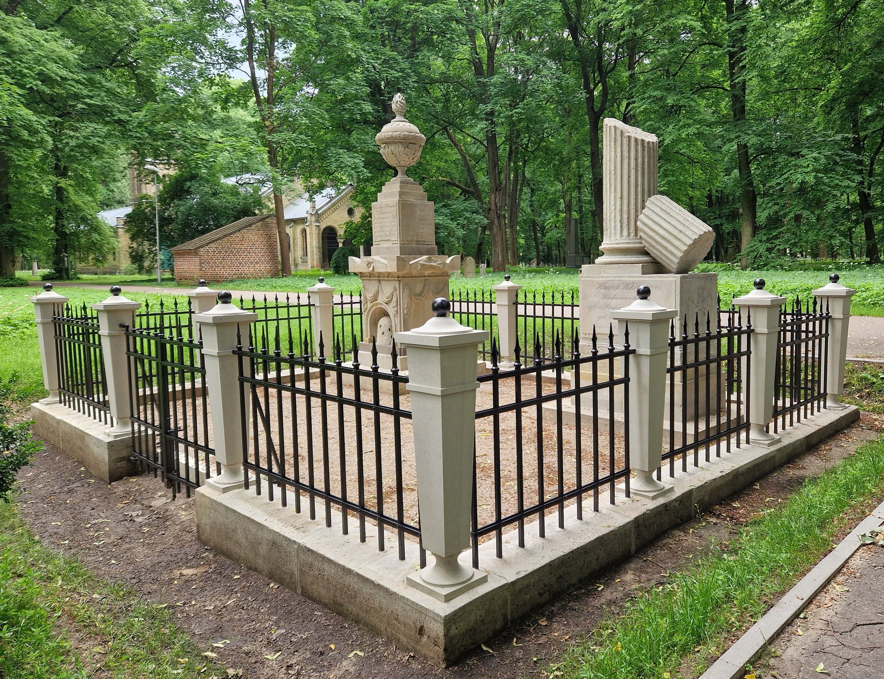 Vērmaņu dzimtas kapa pieminekļi, nožogojums pēc restaurācijas/ rekonstrukcijas darbu pabeigšanas