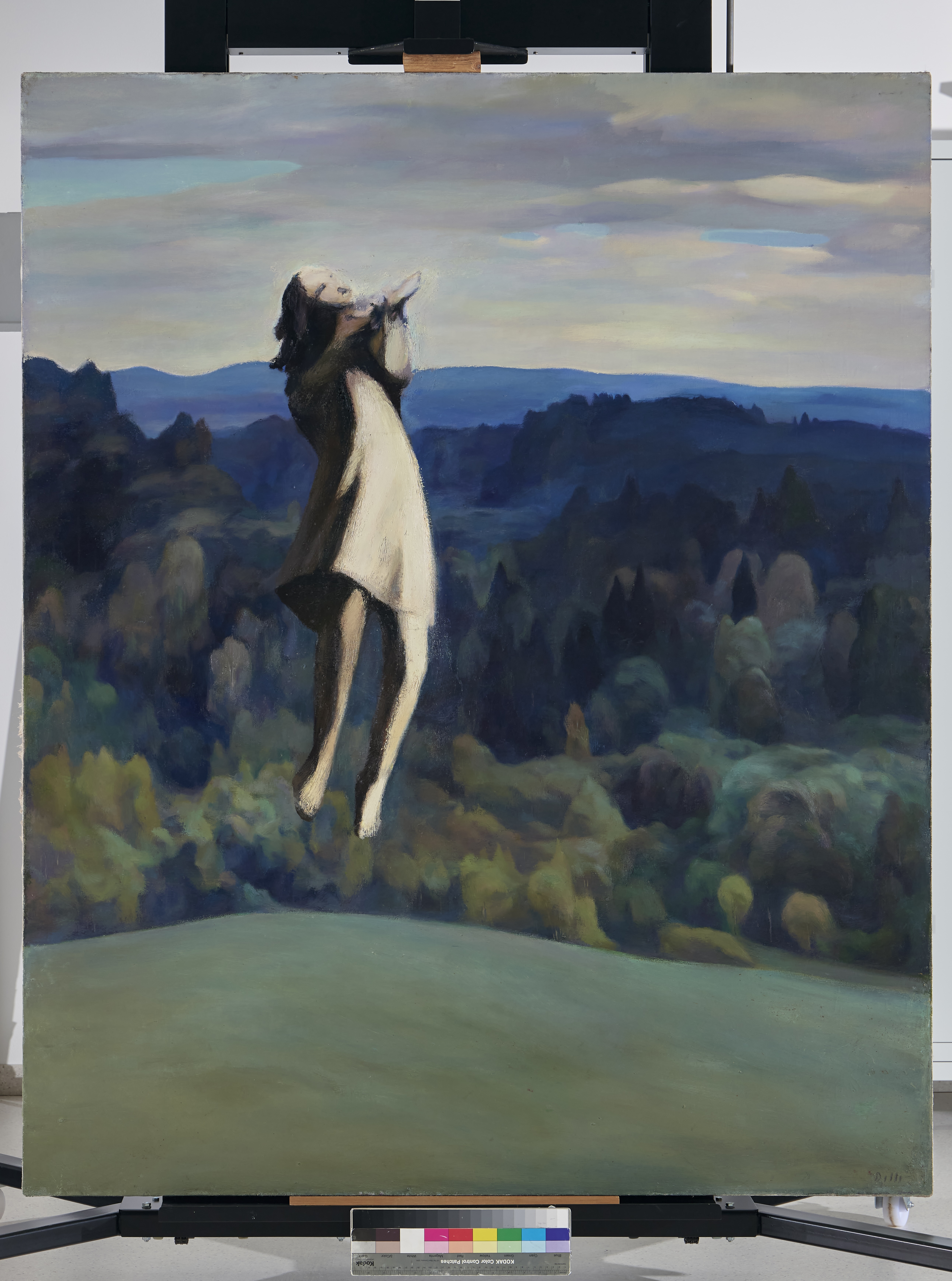 Glezna Latvija lido pēc restaurācijas