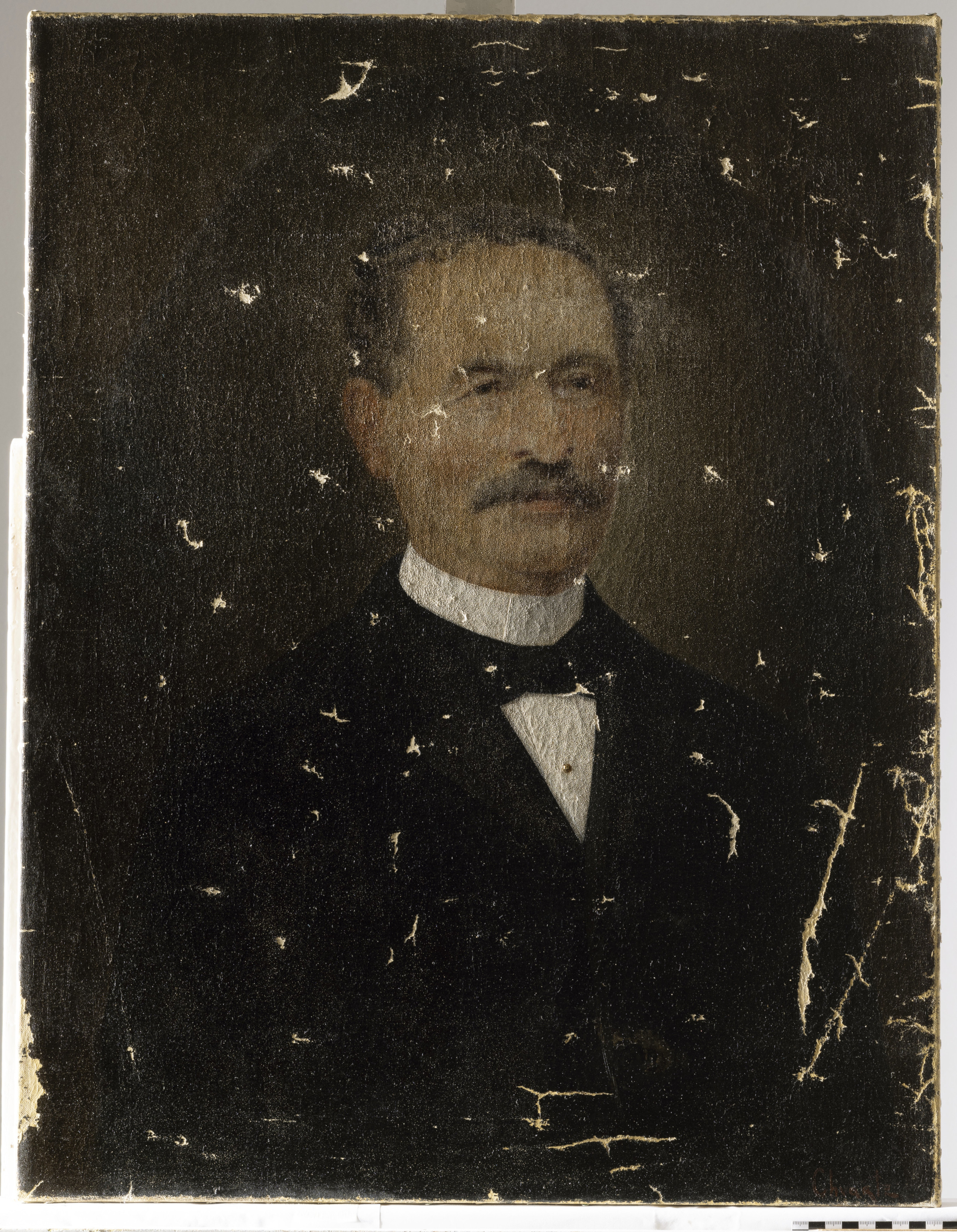 Kopskats sānu gaismā pirms restaurācijas